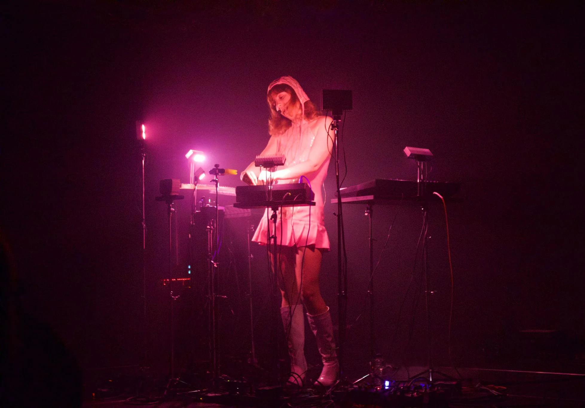 Radio Coral — Lighting & Scenography